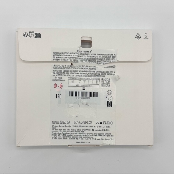 Zara Flower Earrings in Red - Picture 6 of 8